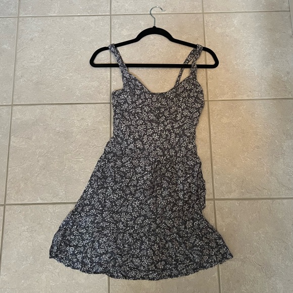 Hollister sundress - Picture 3 of 3